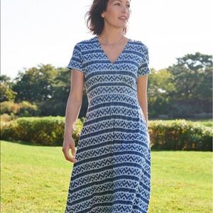 L.l. Bean summer knit dress. Size small. Short sleeve blue stripe.